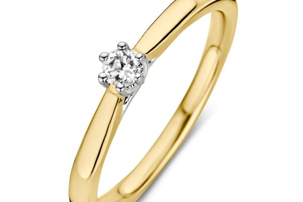 Eenvoudige gouden ring met diamant
