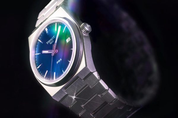 Tissot PRX horloge met blauwe wijzerplaat en stalen band