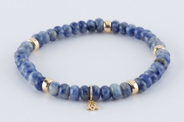 Y&G armband met blauwe sodaliet kralen en goud