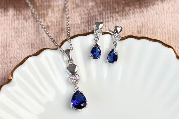 Zilveren Zinzi collier en oorbellen met blauwe druppelstenen