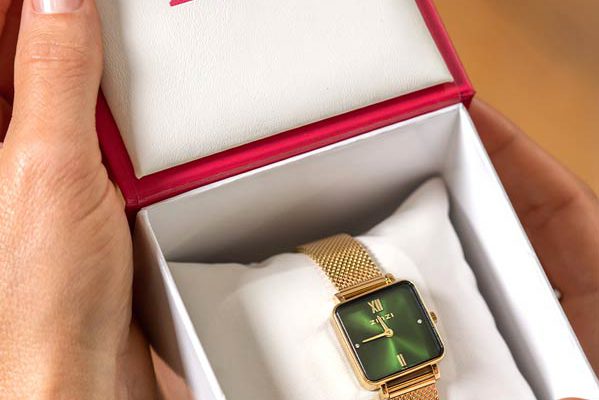Zinzi gouden horloge met groene wijzerplaat in geschenkdoos