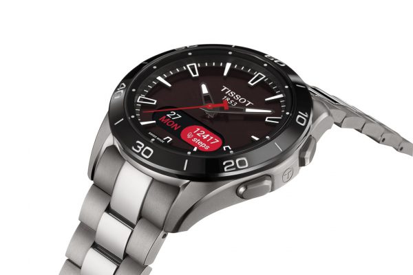 Moderne Tissot smartwatch met metalen band